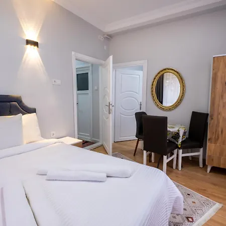 Aparthotel Taksim Corner *